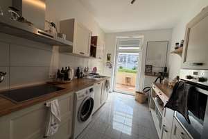 Charmante 3-Zimmer-Wohnung mit Balkon in begehrter Lage der Karlsruher Weststadt – Die vollständige Adresse der Immobilie erhältst du vom Anbieter., 76135 Weststadt, Karlsruhe – Vorschaubild 5