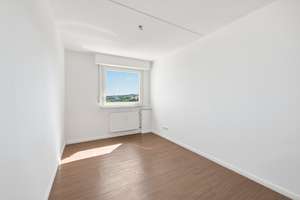Penthouse-Feeling: Schöne 4-Zimmer-Wohnung mit Blick in den Wald – Die vollständige Adresse der Immobilie erhältst du vom Anbieter., 70469 Hohe Warte, Stuttgart – Vorschaubild 11