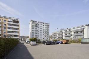 Lichtdurchflutete Eigentumswohnung mit großem Sonnenbalkon und gemütlicher Loggia zentral in Nippes – Die vollständige Adresse der Immobilie erhältst du vom Anbieter., 50733 Nippes (Ortsteil), Köln – Vorschaubild 15