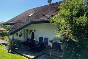 /// 1-2 Familienhaus in gesuchter Wohnlage mit Wintergarten, Doppelgarage, Solaranlage und wei – Die vollständige Adresse der Immobilie erhältst du vom Anbieter., 34311 Naumburg – Vorschaubild 4