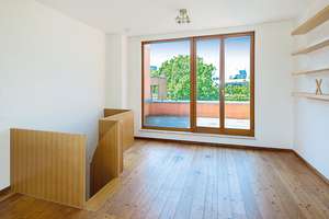 Bezugsfreies Townhouse in Westend über 4 Etagen mit Dachterrasse, Garten und Tiefgaragenstellplatz – Tharauer Allee 20, 14055 Westend, Berlin – Vorschaubild 8
