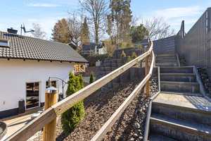Neuwertiges Einfamilienhaus 
in ruhiger Lage! – Landshut (Kreis) – Vorschaubild 27