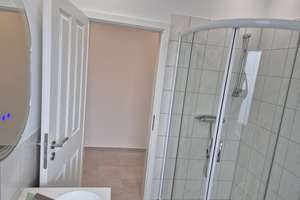 Exklusiv saniertes freistehendes Einfamilienhaus mit Kamin, Südterrasse & großem Garten von privat – Sarstedter Straße 2A, 30519 Mittelfeld, Hannover – Vorschaubild 9