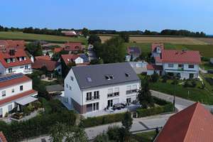 Modernes großzügiges Reihenmittelhaus mit Garten, Carport und Außenstellplatz – Hörenzhauser Straße 2a, 85386 Eching – Vorschaubild 2