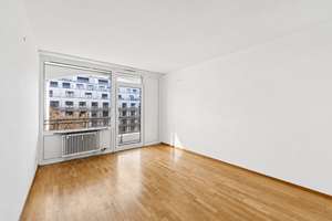 Haidhausen- 3-Zimmer-Wohnung im 3. OG mit zwei Balkonen, Aufzug und Tiefgaragenstellplatz – 81677 Steinhausen, München – Vorschaubild 6