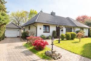 Gepflegtes Einfamilienhaus mit Wintergarten und Garage. – Die vollständige Adresse der Immobilie erhältst du vom Anbieter., 21529 Kröppelshagen-Fahrendorf – Vorschaubild 1