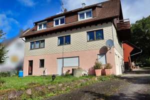 Wohnhaus mit Einliegerwohnung, Garage und Scheune in ruhiger Lage und ländlicher Umgebung. – Die vollständige Adresse der Immobilie erhältst du vom Anbieter., 75389 Neuweiler – Vorschaubild 3