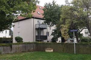Kleine gemütliche 2-Raum-Dachgeschosswohnung in der Niedersedlitzer Blumensiedlung – frei ab sofort – Lugaer Str. 40, 1259 Niedersedlitz, Dresden – Vorschaubild 3