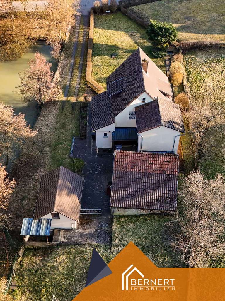 Immobilie in Sonnefeld - Viel Platz für neue Wohnideen: Haus mit großem Grundstück in ruhiger, gut angebundener Lage - Bild 3