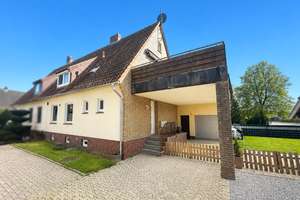 Charmante Doppelhaushälfte mit Dachterrasse und Garage in Brake - Wohnen in Wesernähe – Die vollständige Adresse der Immobilie erhältst du vom Anbieter., 26919 Brake (Unterweser) – Vorschaubild 1