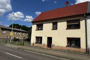 Flößberg OT Frohburg: Großes Wohnhaus mit schönem Grundstück, auch für zwei Familien nutzbar! – Leipzig (Kreis) – Vorschaubild 2