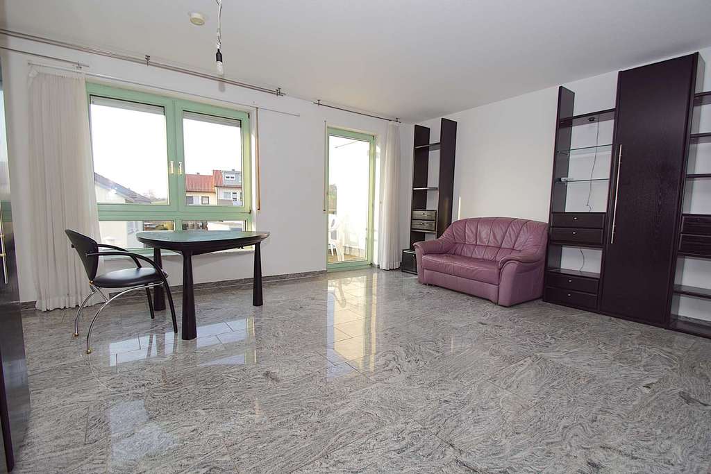 Immobilie in Beuren - Gepflegte 1,5-Zimmer-Wohnung mit Balkon in ruhiger Lage - Bild 1