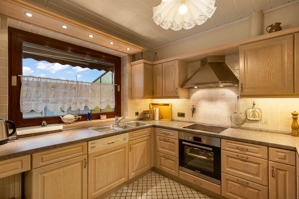 Immobilie in Scheeßel - Attraktives Zweifamilienhaus oder Mehrgenerationenhaus in der Nähe der Wümme - Bild 1