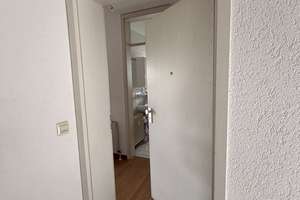 Zentrale Traumwohnung mit Balkon – hell, charmant, einladend – Die vollständige Adresse der Immobilie erhältst du vom Anbieter., 70599 Plieningen (Ortsteil), Stuttgart – Vorschaubild 3