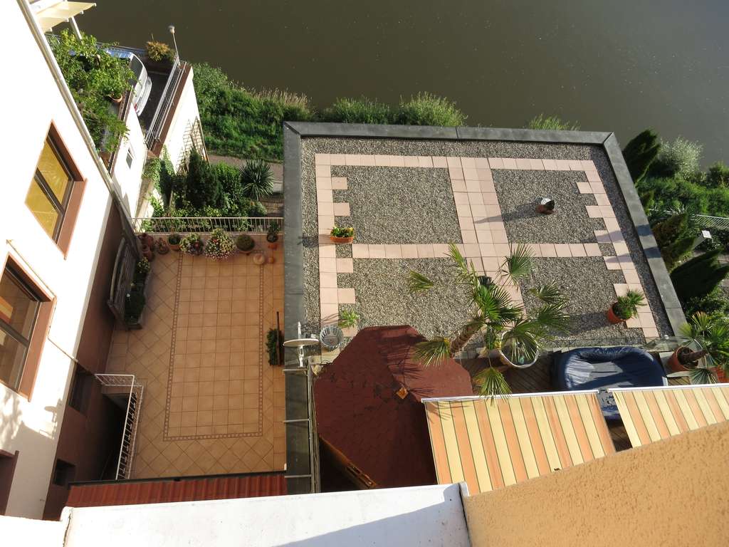 Immobilie in Neckarsteinach - Charmante 4,5-Zimmer Dachgeschosswohnung in Neckarsteinach, voll renoviert - Bild 3