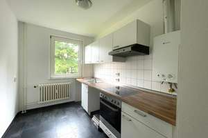 Beliebte Eigentumswohnung mit Loggia in Kiel-Projensdorf! – Charles-Roß-Ring 68, 24106 Wik, Kiel – Vorschaubild 3