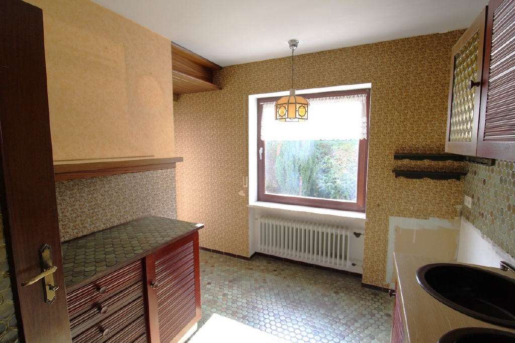 Immobilie in Fischach - Zweifamilienhaus mit viel Potential in begehrter Lage Fischachs - Bild 2