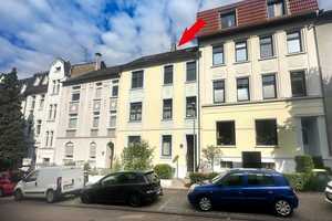 Modernisierungsbedürftiges Zwei- bis
Dreifamilienhaus sucht große Familie! – Mülheim an der Ruhr – Vorschaubild 1