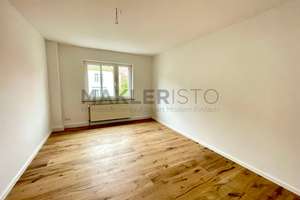**Helle 2-Zimmer-Wohnung mit Loggia & Stellplatz – frisch modernisiert!**