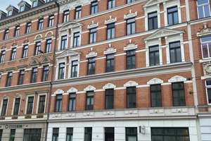 Möckern! Altersgerechte 2 -Zimmer mit EBK, Laminat, Balkon!