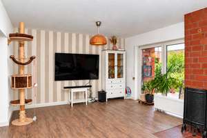 Freistehendes Einfamilienhaus in Salzgitter-Lesse mit 661 m² Grundstück, Keller & Kamin zu verkaufen – 38228 Lesse, Salzgitter – Vorschaubild 4