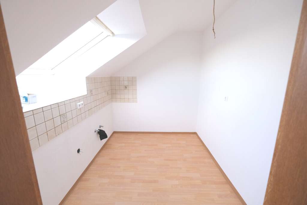 Immobilie in Illertissen - Gemütliche Dachgeschoss Wohnung in Illertissen - Bild 2