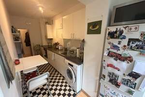 ZWEI-ZIMMER-PERLE IN FREIBURGS OBERWIEHRE