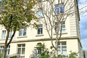2 ZKB Wohnung mit EBK und Stellplatz, sanierter Altbau in St. Arnual