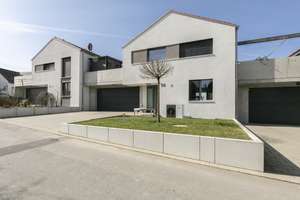 Design, Komfort und Exklusivität vereint
Hochwertiges EFH mit architektonischem Anspruch – Die vollständige Adresse der Immobilie erhältst du vom Anbieter., 89610 Oberdischingen – Vorschaubild 2