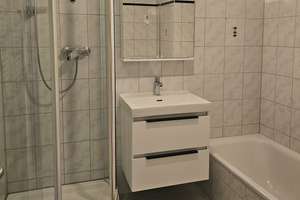 Geräumige, gut geschnittene Etagenwohnung für Familien in zentraler Lage – Hagenauer Str. 31, 42107 Elberfeld, Wuppertal – Vorschaubild 2