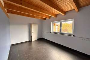 Großzügiges 8-Zimmer-Haus mit 278 m², Galerie, Garten und Bürooption in Göttingen – Dawesbreite 4, 37079 Elliehausen, Göttingen – Vorschaubild 18