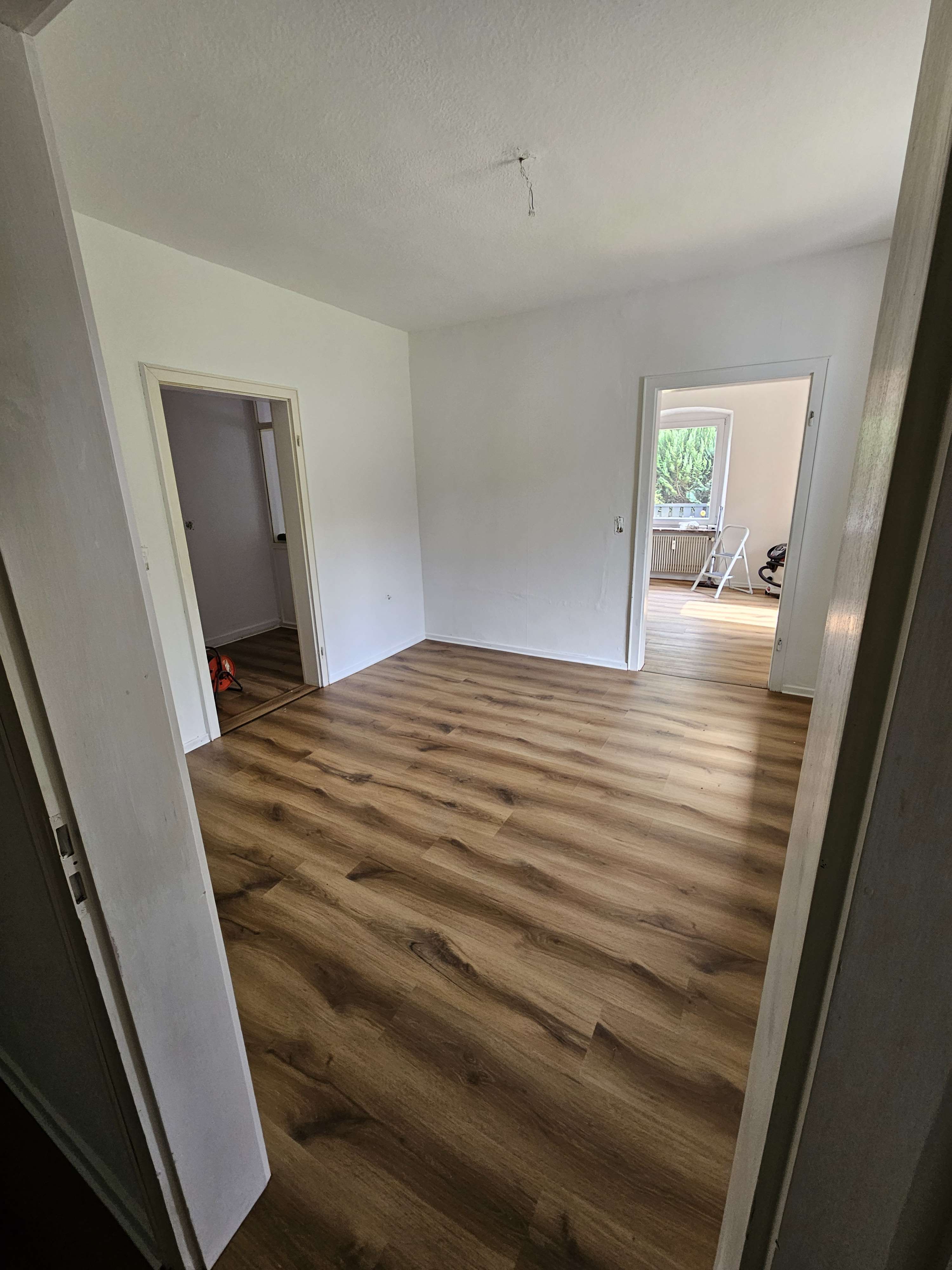 Immobilie in Dörentrup - Mehrfamilienhaus in ländlicher Lage mit Pferdewiese - Bild 5