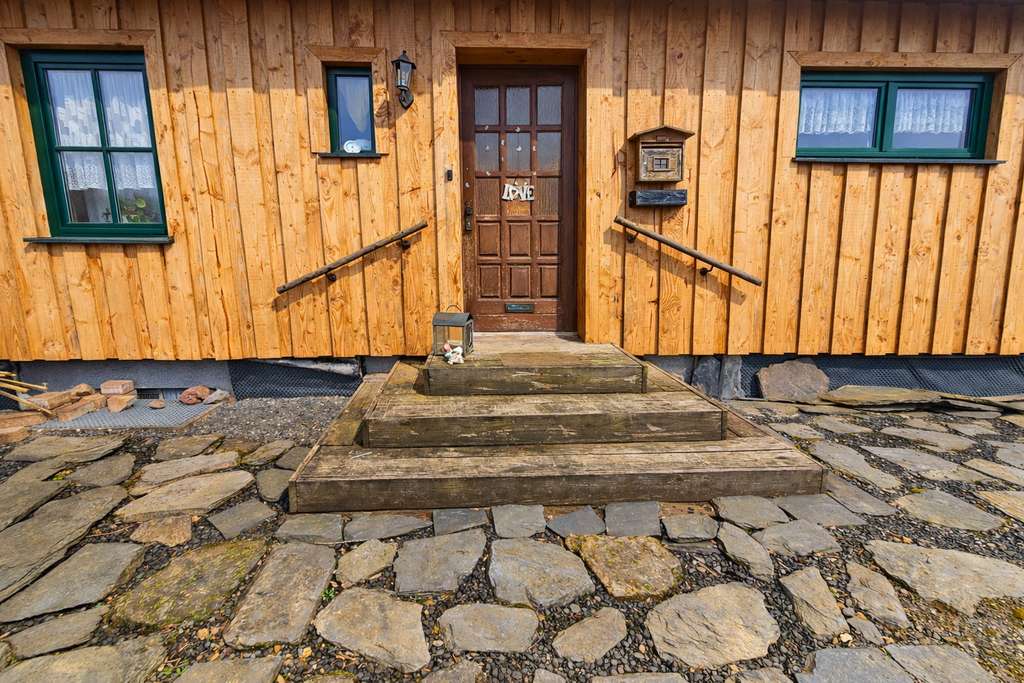 Immobilie in Leisel - Wohnen mit Weite – Einfamilienhaus auf 5.230 m² mit Wintergarten & Bauplatzoption - Bild 2