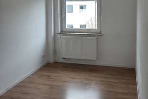 Geräumiges 4-Zimmer Haus in Augsburg-Haunstetten, Reihenmittelaus  mit Garage und Stellplatz – Die vollständige Adresse der Immobilie erhältst du vom Anbieter., 86179 Haunstetten-Süd, Augsburg – Vorschaubild 8