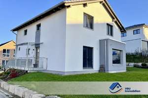 VBU Immobilien - Modern - gepflegt - bezugsbereit – Die vollständige Adresse der Immobilie erhältst du vom Anbieter., 74397 Pfaffenhofen – Vorschaubild 1