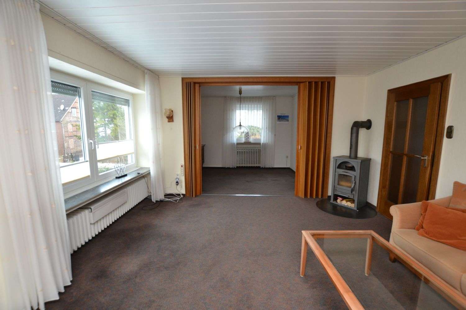 Immobilie in Eschershausen - Zweifamilienhaus in 37632 Eschershausen mit Möglichkeit zur Mischnutzung Wohnen/Büro/Praxis! - Bild 9