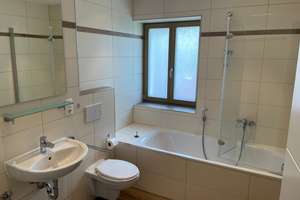 Moderne 2-Zimmer-Wohnung mit großer Terrasse und schönem Garten – Brunnthaler Str. 3, 85649 Brunnthal – Vorschaubild 3
