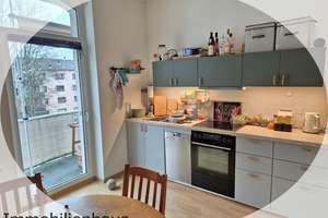 Gepflegte Altbauwohnung in Biebrich !Balkon und TGL-Bad!