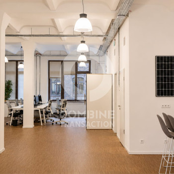 Modern ausgebauter Altbau im Industrie-Loft-Style in Kreuzberg. combine Transaction.