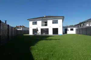 Traumhafte Stadtvilla mit TOP Ausstattung – Celle (Kreis) – Vorschaubild 1