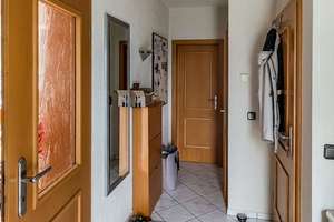 Modernes Wohnen mit Kamin, Pool und liebevoll angelegtem Garten – Sommerflor 2, 55129 Ebersheim, Mainz – Vorschaubild 5