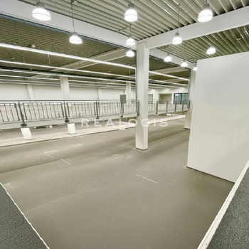 Beste Lage, 4.300 m² Produktion/Großhandel/Forschung/Ausstellung
