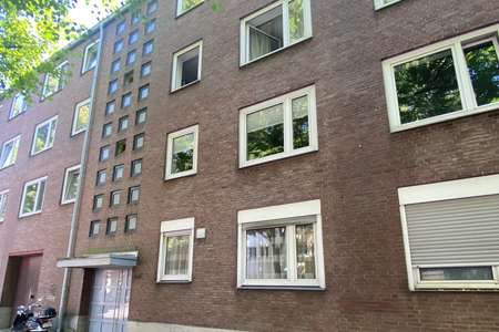 *** schöne 3-Zimmer-Wohnung - mit Balkon - Aussicht ins Grüne -nähe Schanz, Im Johannistal ***