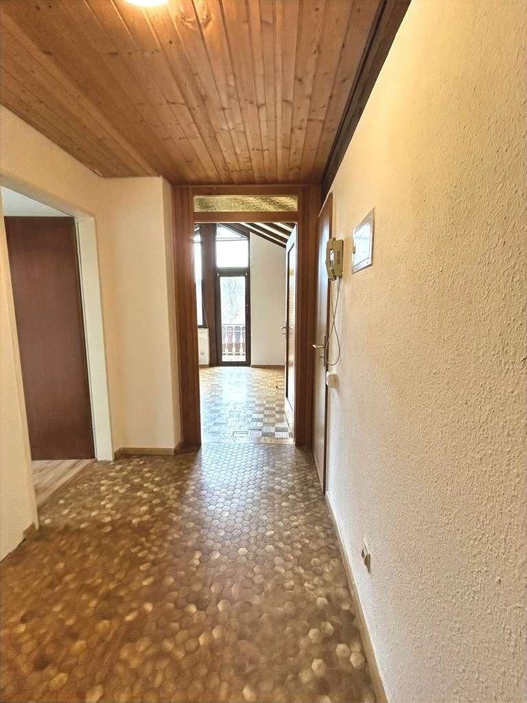 Immobilie in Lenzkirch - Sonnenverwöhntes Dachgeschoss mit Ausblick - Bild 3