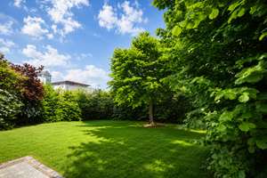 Wunderschöne 4-Zimmer-EG-Wohnung mit Gartennutzung!