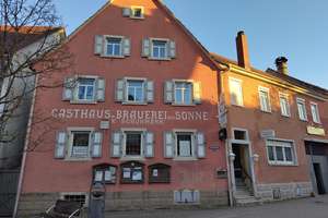 Historisches Gasthaus mit Brauerei in der Ortsmitte von Eschelbronn