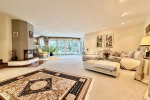 Exklusive Architektenvilla mit Indoor-Pool nahe Hannover – Die vollständige Adresse der Immobilie erhältst du vom Anbieter., 30938 Burgwedel – Vorschaubild 2