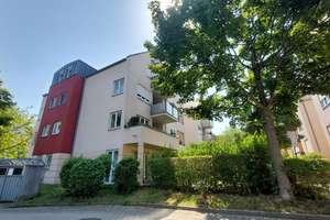 Eigentumswohnung im sehr grün angelegten Wohnpark mit Balkon & Stellplatz zu verkaufen – Die vollständige Adresse der Immobilie erhältst du vom Anbieter., 1219 Strehlen, Dresden – Vorschaubild 3