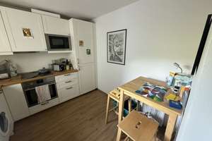 HÜBSCHES ZUHAUSE! Helle, ruhig gelegene 3-Zimmer-Wohnung mit Loggia, Swimmingpool auf dem Dach! – Breslauer Straße 18, 89231 Neu-Ulm – Vorschaubild 12