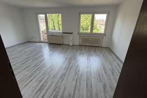 Helle und frisch renovierte 3-Zimmer-Wohnung mit Balkon in Duisburg-Obermeiderich – Neumühler Straße 39, 47138 Obermeiderich, Duisburg – Vorschaubild 2
